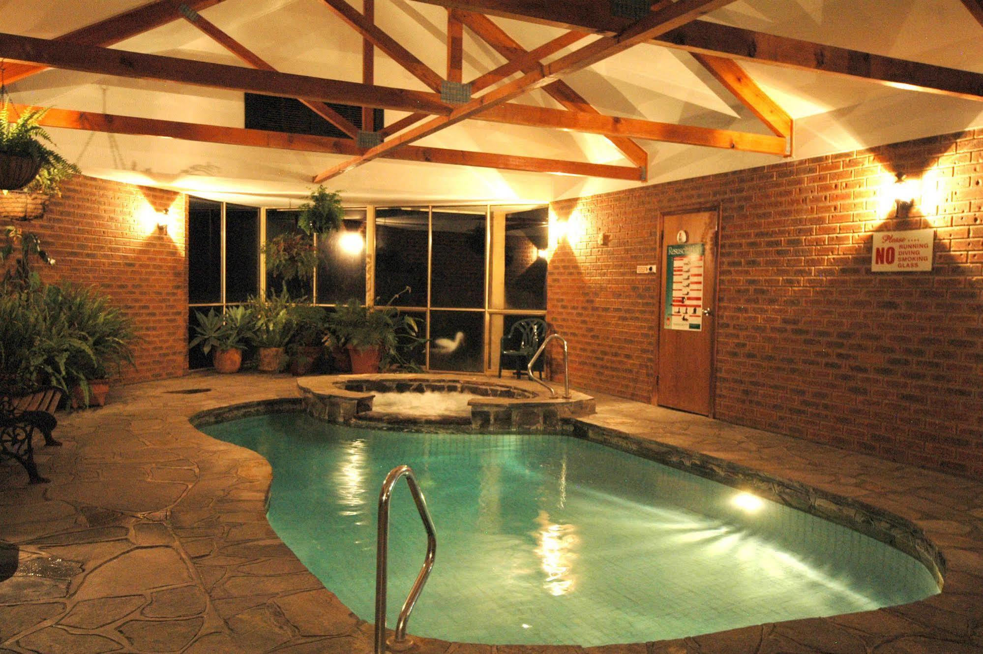 Burra Motor Inn エクステリア 写真